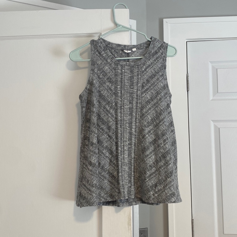 Gap Gray Patterned Tank Top (size S)